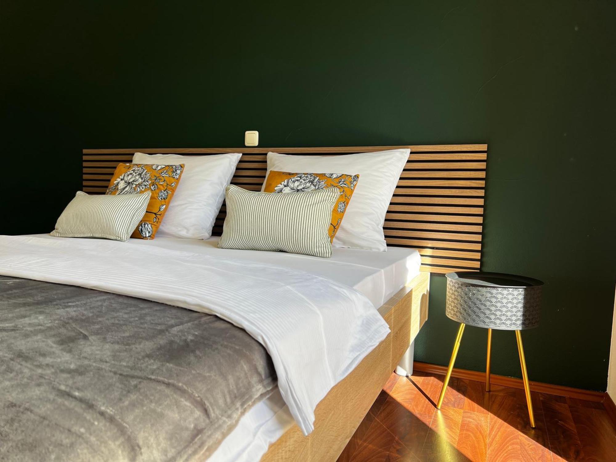 Kavajin Rooms Duce Exterior photo